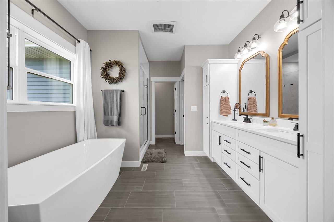 1601 Heartland Street Fairfax IA 52228