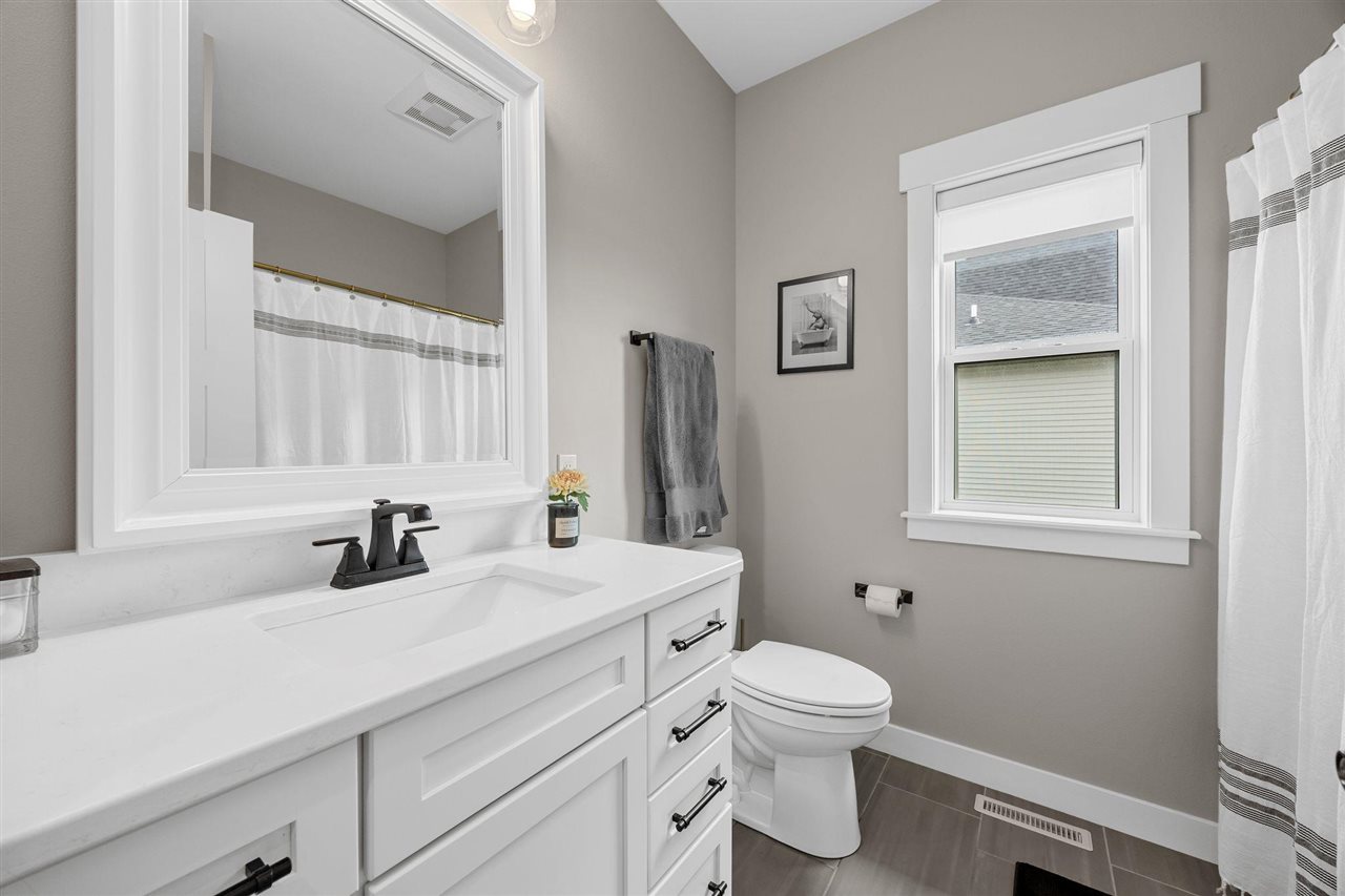 1601 Heartland Street Fairfax IA 52228