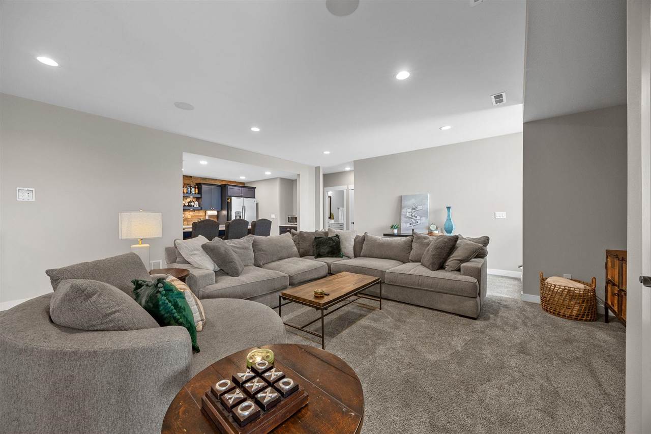 1601 Heartland Street Fairfax IA 52228