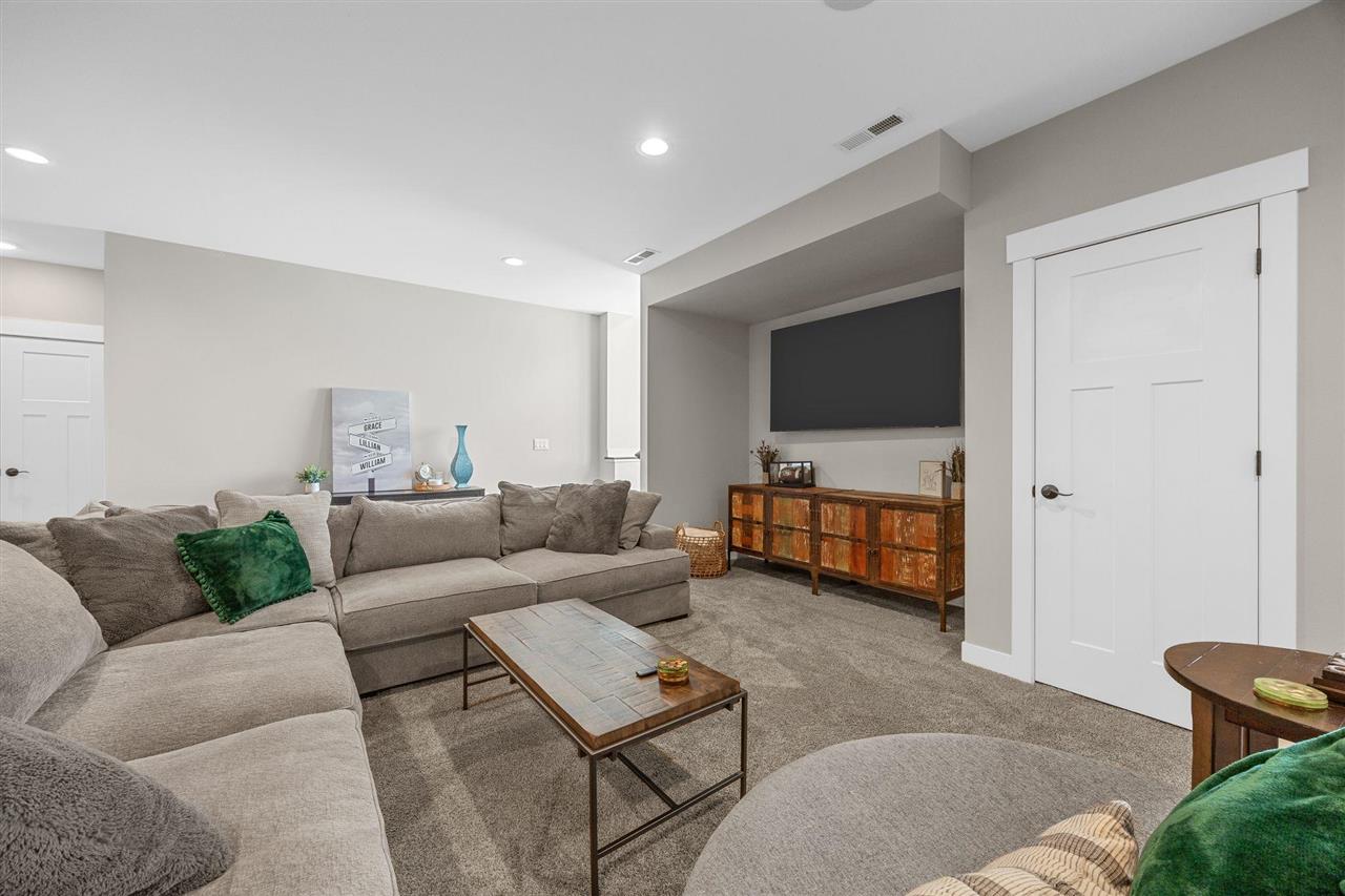 1601 Heartland Street Fairfax IA 52228