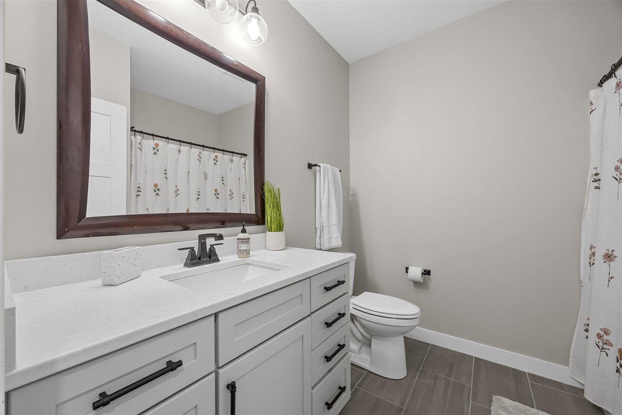 1601 Heartland Street Fairfax IA 52228