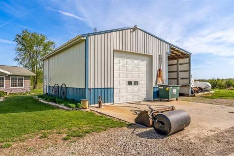 2390 Spruce Avenue Washington IA 52353