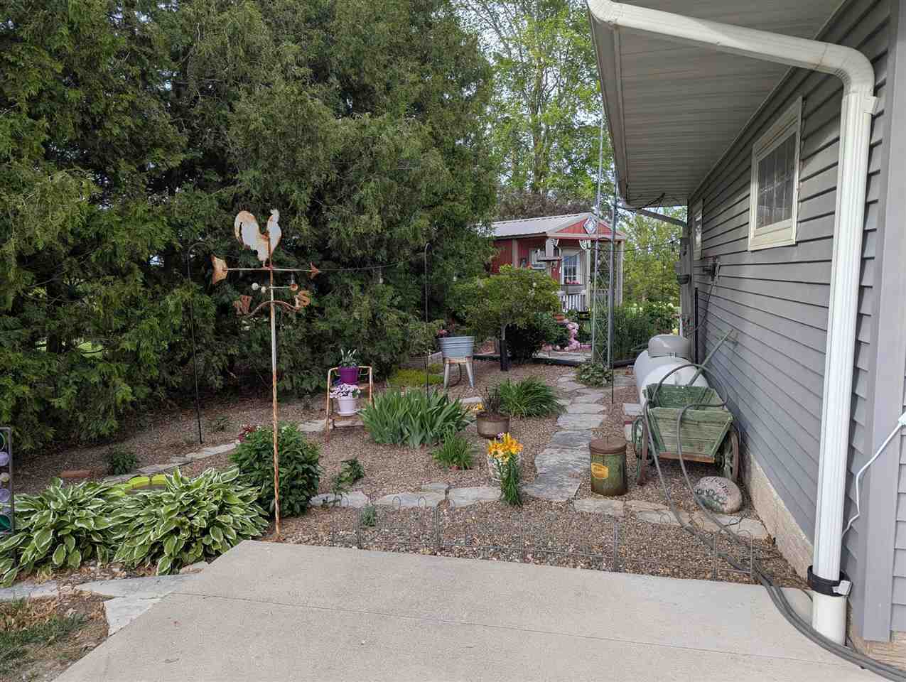 2390 Spruce Avenue Washington IA 52353