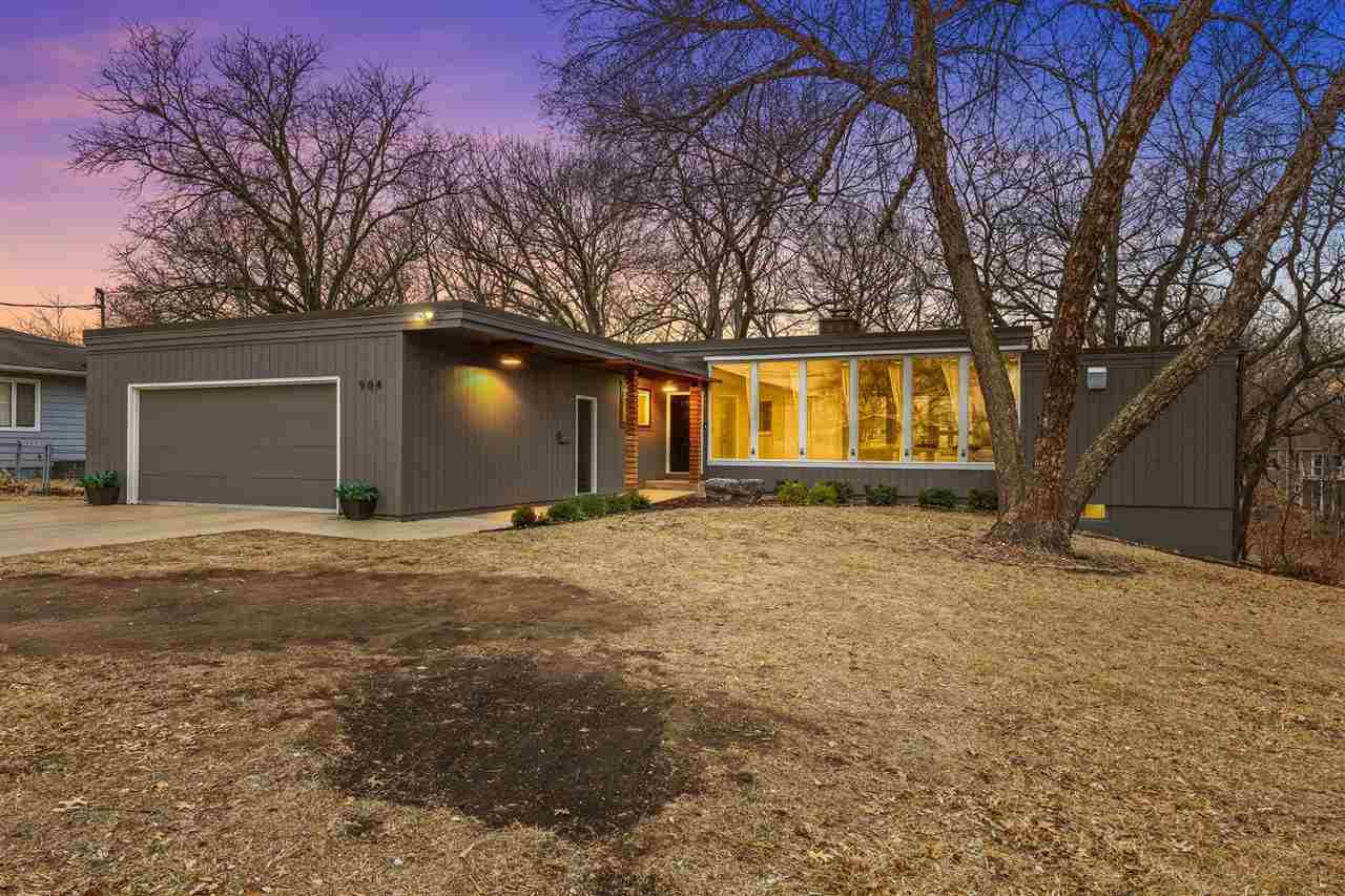904 Oakcrest Street Iowa City IA 52246