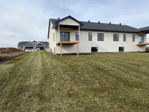 102 Kinsey Street North Liberty IA 52317