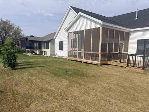 1403 Green Oak Pass Tiffin IA 52340