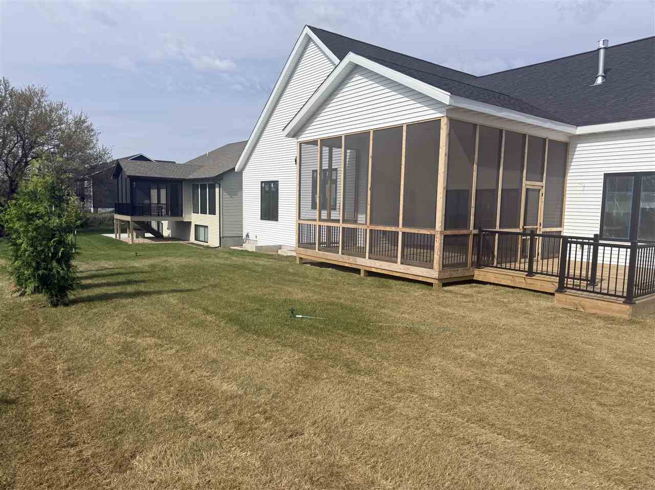 1403 Green Oak Pass Tiffin IA 52340