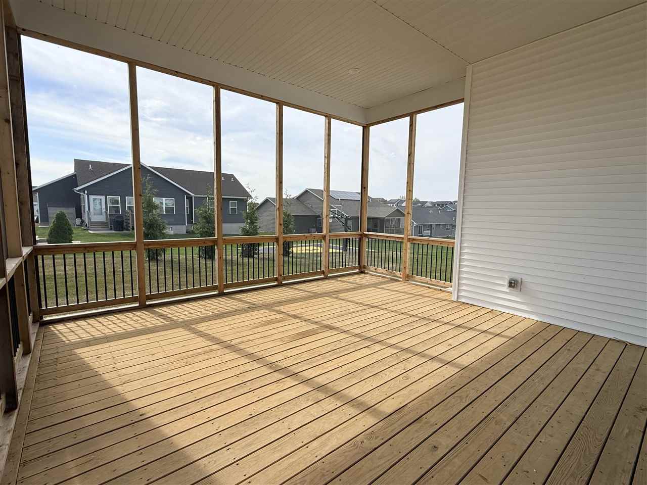 1403 Green Oak Pass Tiffin IA 52340