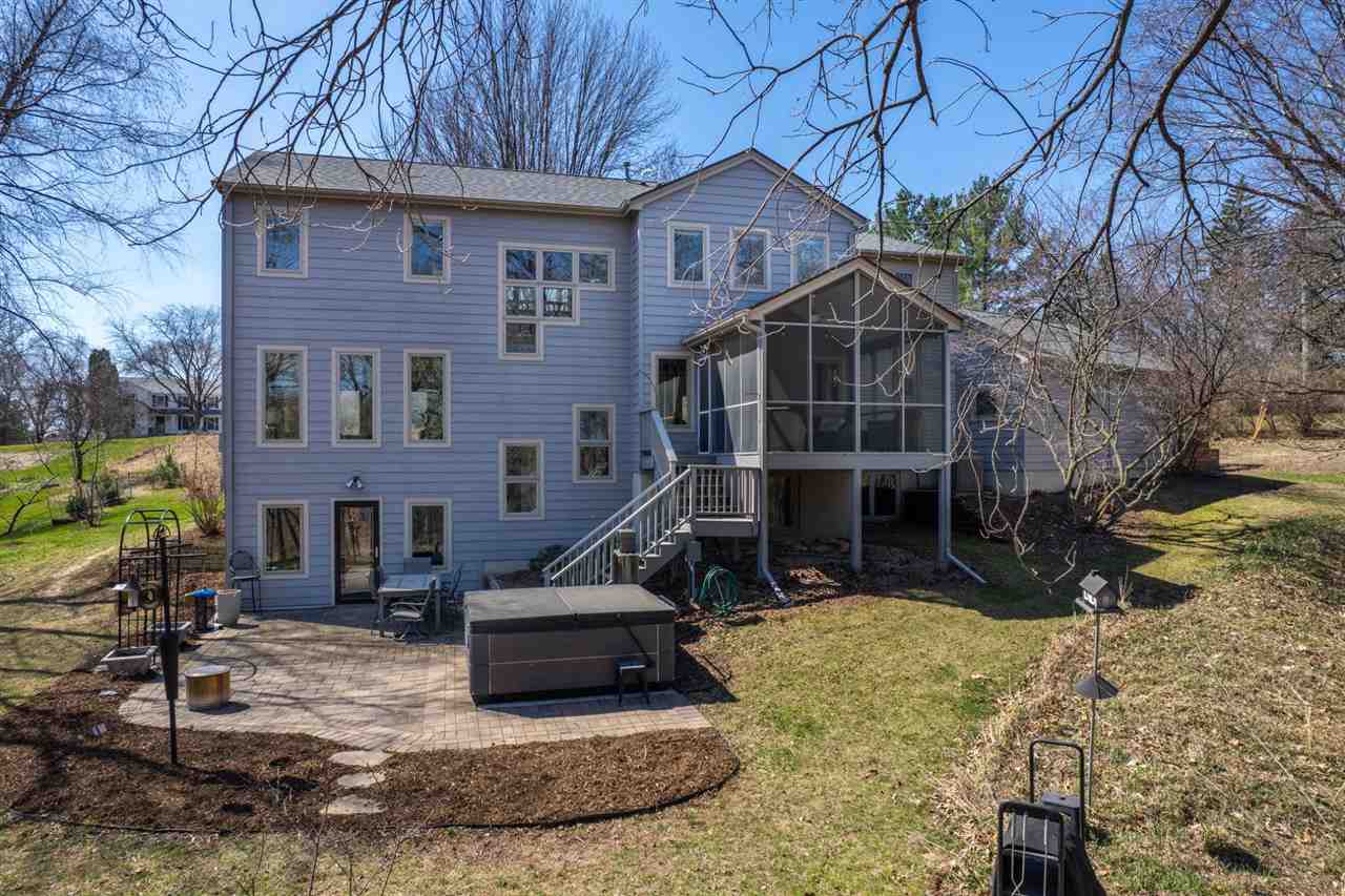 17 Briar Ridge Drive Iowa City IA 52240