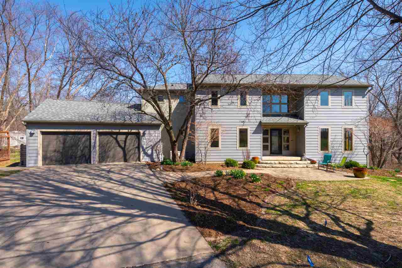 17 Briar Ridge Drive Iowa City IA 52240