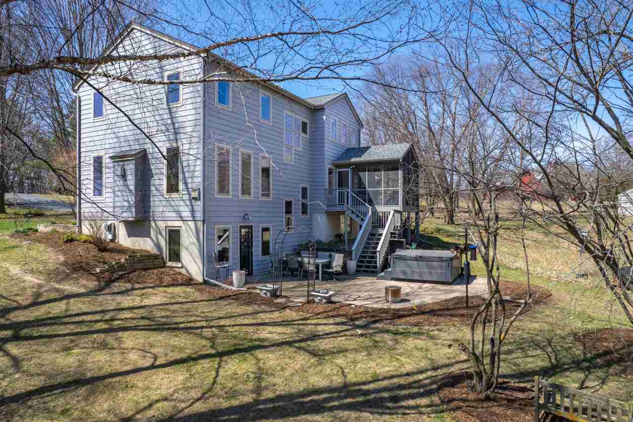 17 Briar Ridge Drive Iowa City IA 52240