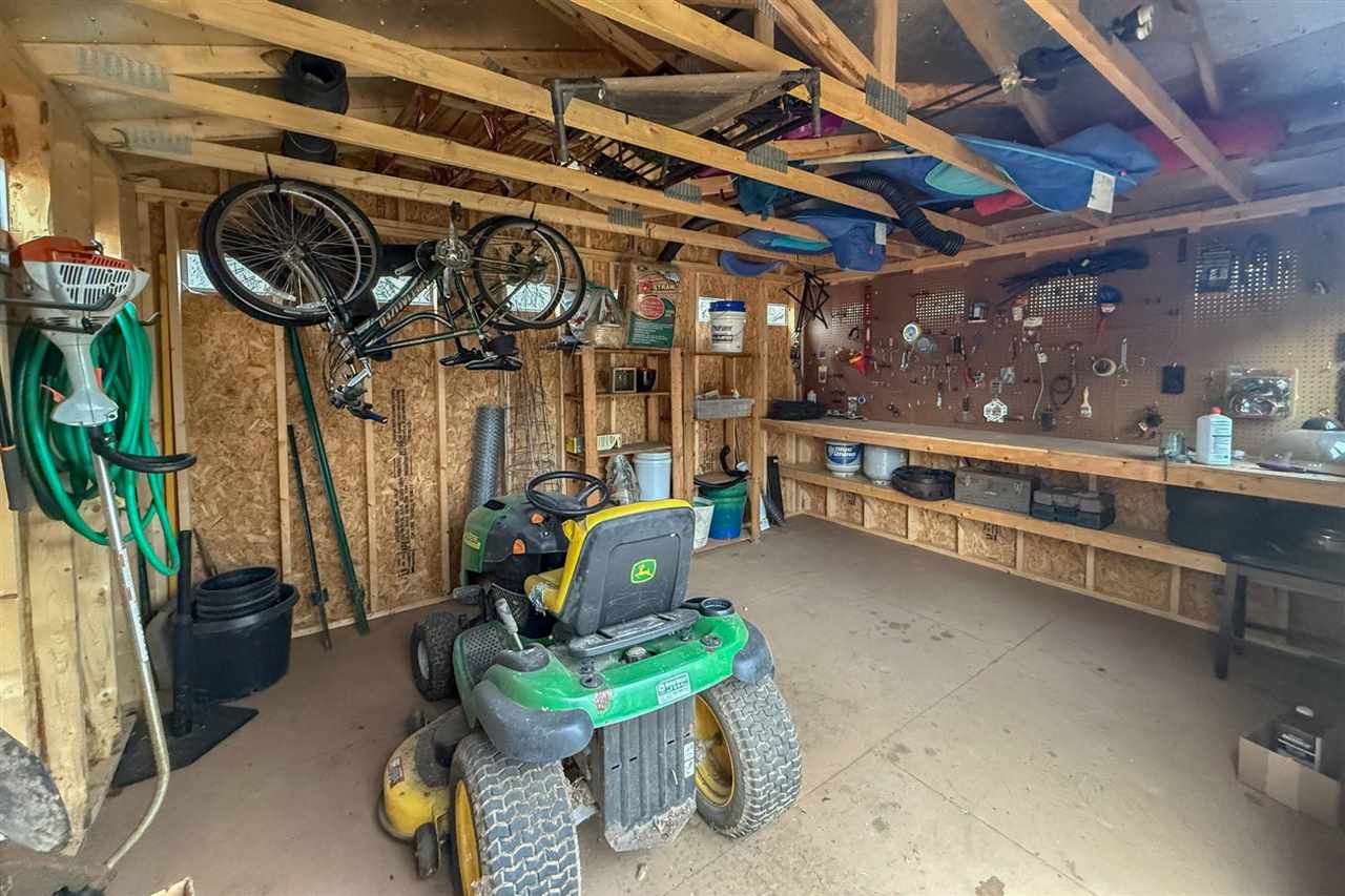 17 Briar Ridge Drive Iowa City IA 52240