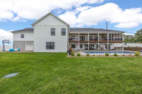 1904 Charles Avenue West Branch IA 52358