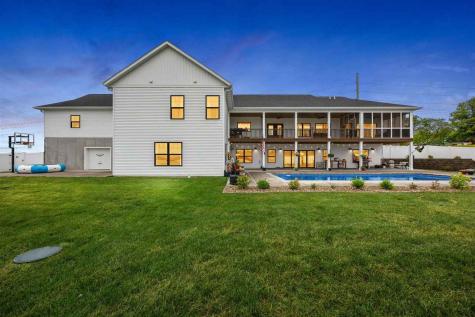 1904 Charles Avenue West Branch IA 52358