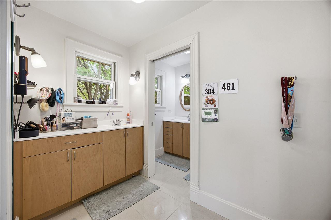 1039 E College Street Iowa City IA 52240