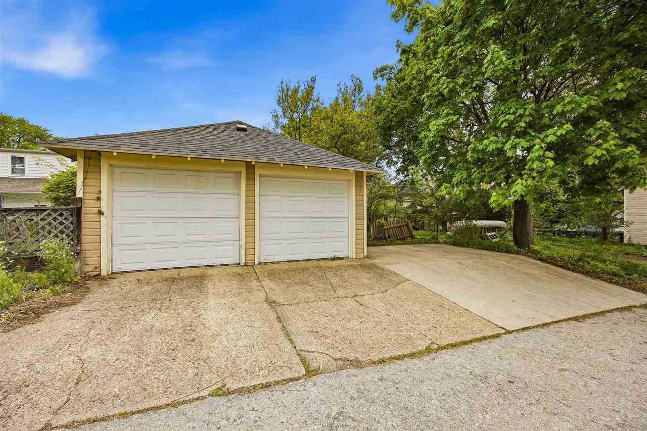 1039 E College Street Iowa City IA 52240