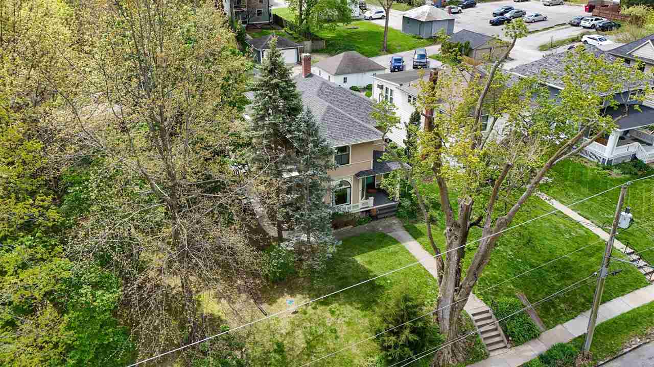 1039 E College Street Iowa City IA 52240