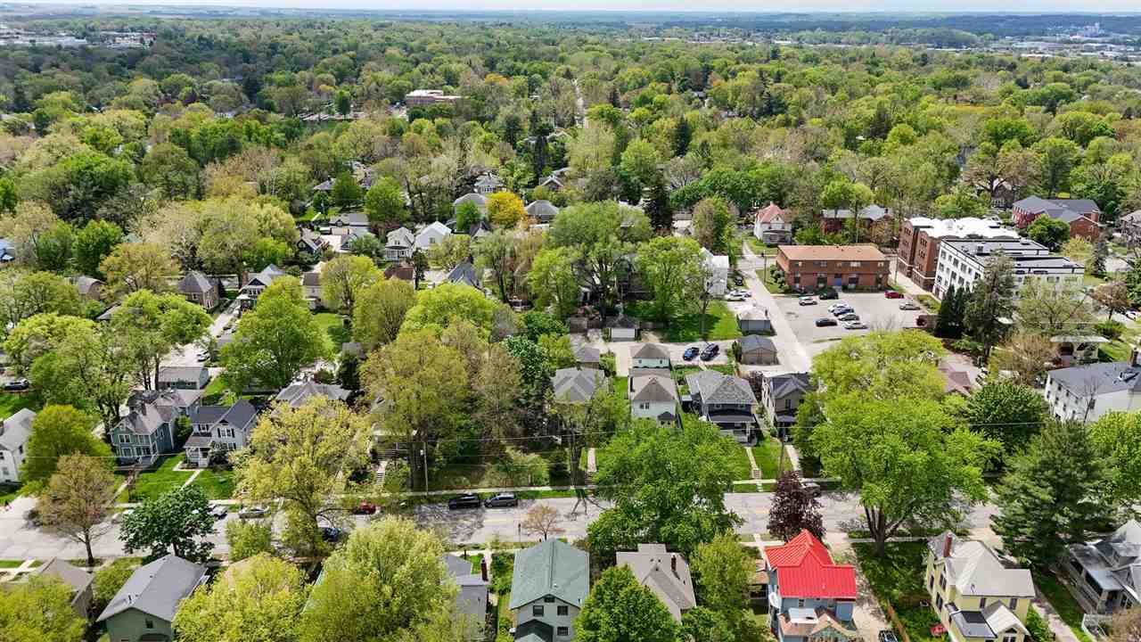 1039 E College Street Iowa City IA 52240