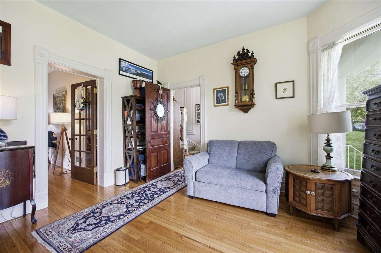 1039 E College Street Iowa City IA 52240