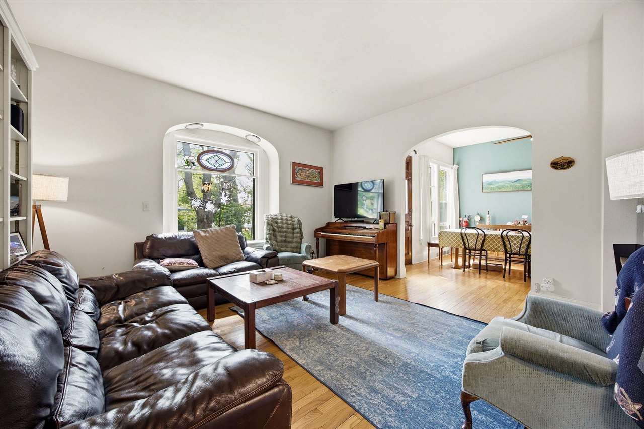 1039 E College Street Iowa City IA 52240