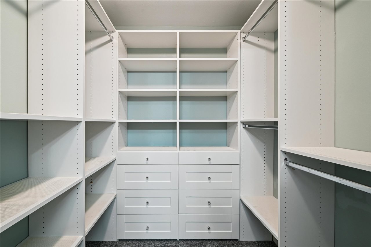 2001 Mackinaw Drive Iowa City IA 52245