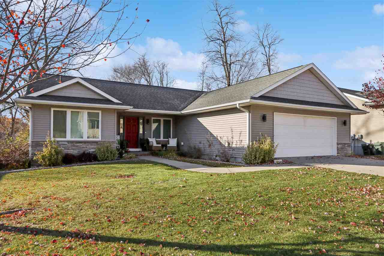 2001 Mackinaw Drive Iowa City IA 52245