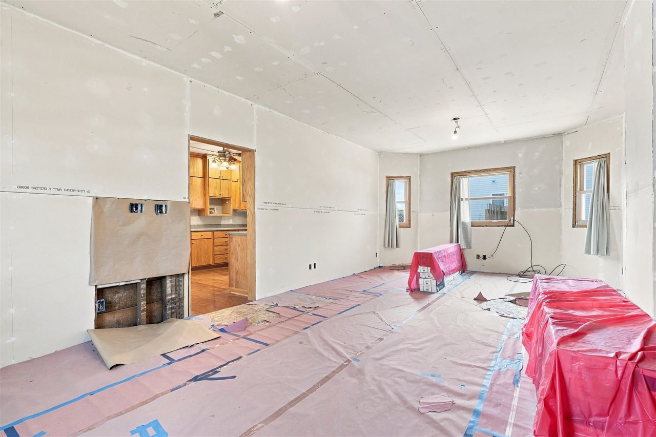 510 N C Avenue Washington IA 52353