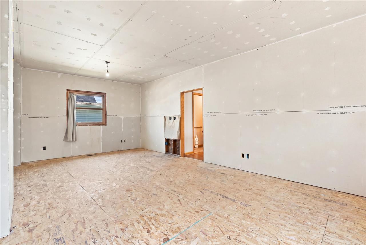 510 N C Avenue Washington IA 52353