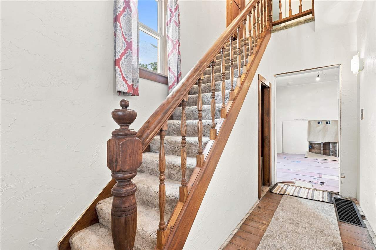 510 N C Avenue Washington IA 52353
