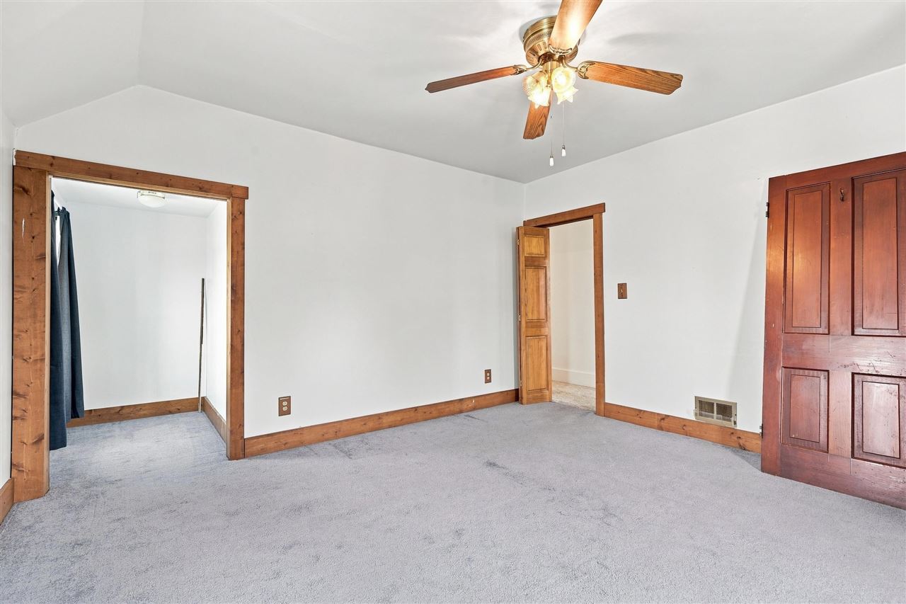 510 N C Avenue Washington IA 52353