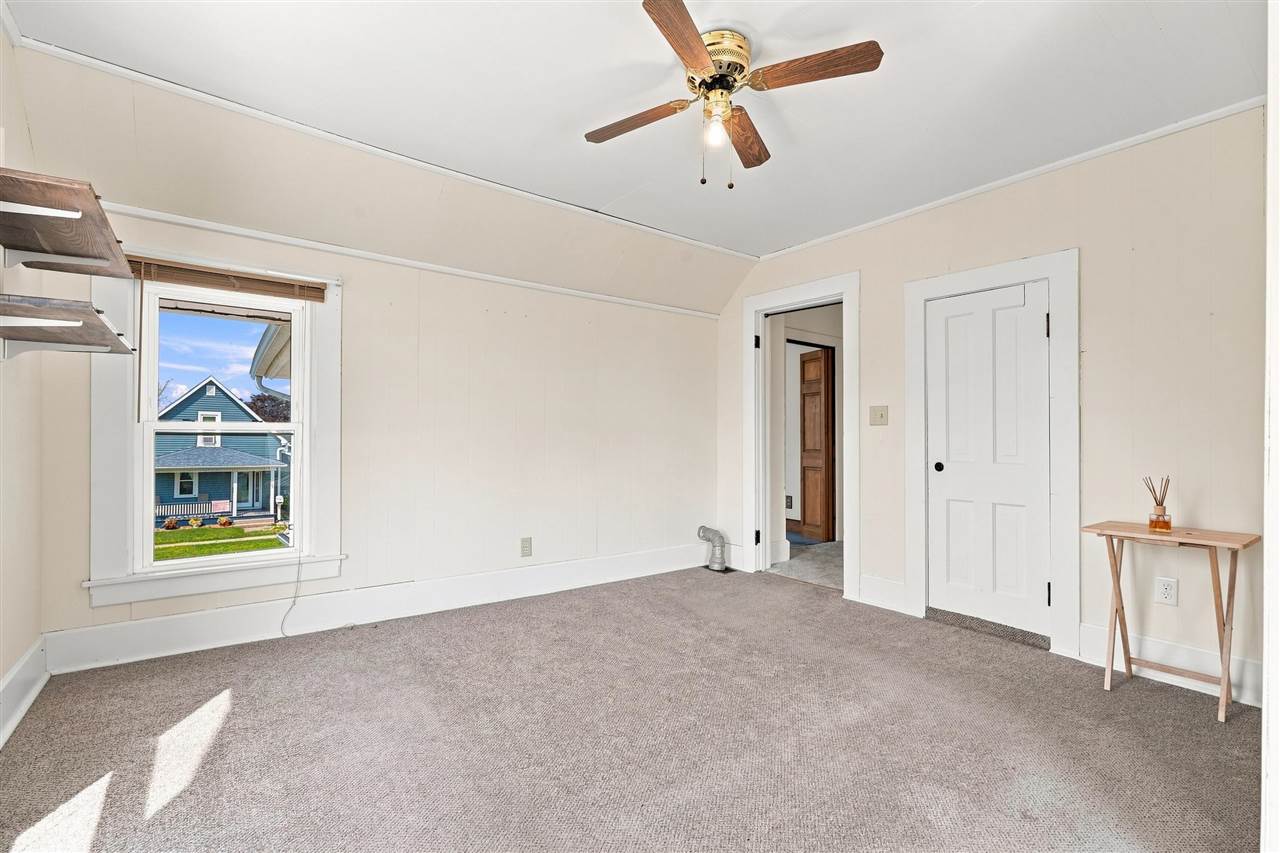 510 N C Avenue Washington IA 52353