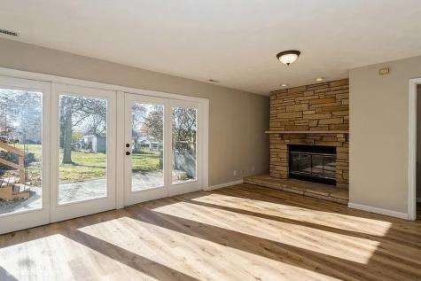 703 Lincoln Street Ainsworth IA 52201