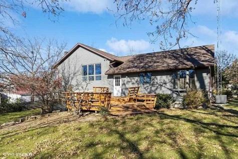 703 Lincoln Street Ainsworth IA 52201