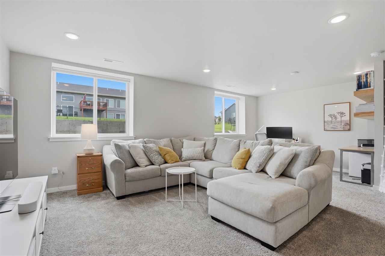 195 Sedona Street Iowa City IA 52246