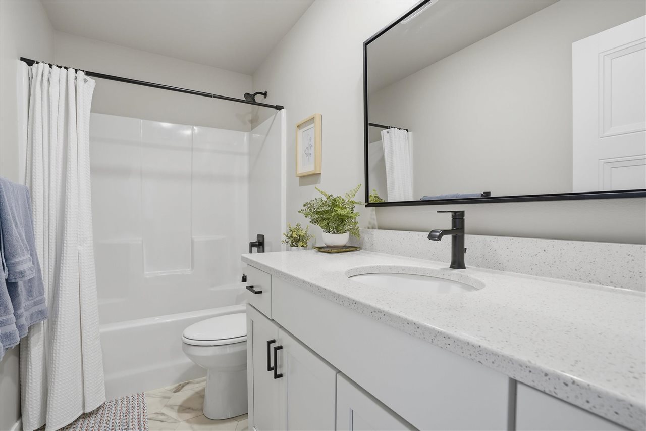 195 Sedona Street Iowa City IA 52246
