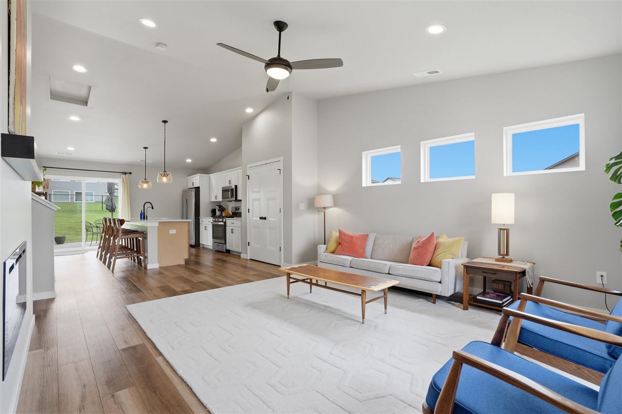 195 Sedona Street Iowa City IA 52246