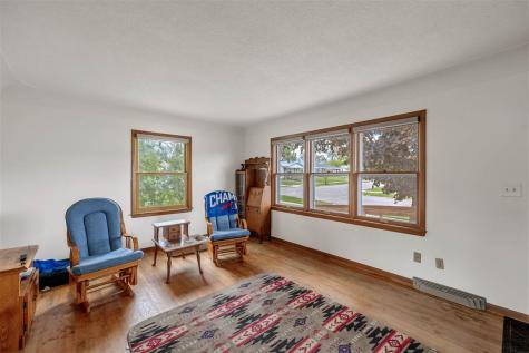 133 NW Wesley Drive Cedar Rapids IA 52405