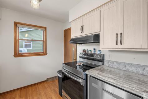 133 NW Wesley Drive Cedar Rapids IA 52405