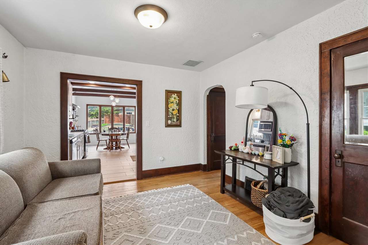 108 Highland Drive Iowa City IA 52246