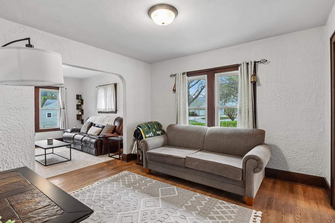 108 Highland Drive Iowa City IA 52246