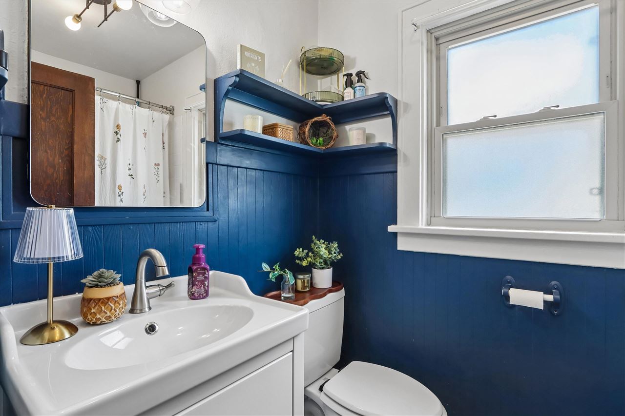 108 Highland Drive Iowa City IA 52246