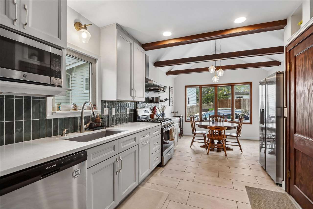 108 Highland Drive Iowa City IA 52246