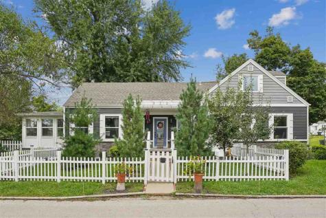 322 Liberty Drive SE Cedar Rapids IA 52403