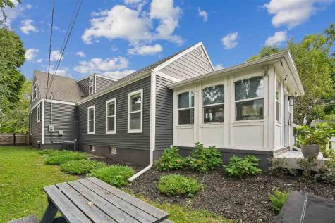 322 Liberty Drive SE Cedar Rapids IA 52403