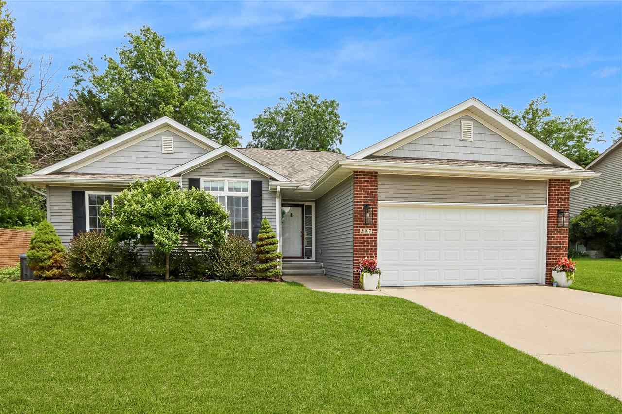 197 Rogers Drive Williamsburg IA 52361