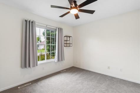 197 Rogers Drive Williamsburg IA 52361
