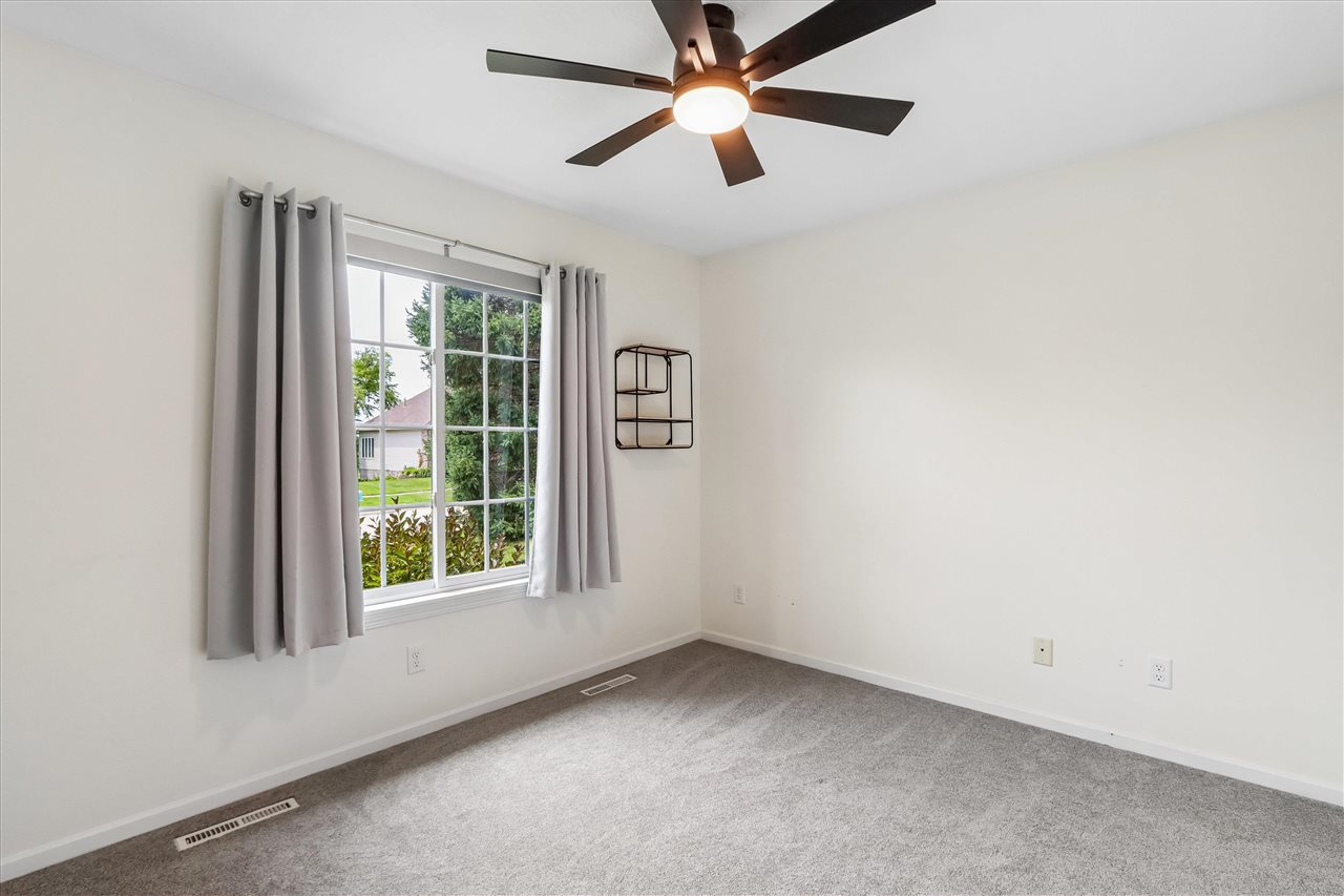 197 Rogers Drive Williamsburg IA 52361