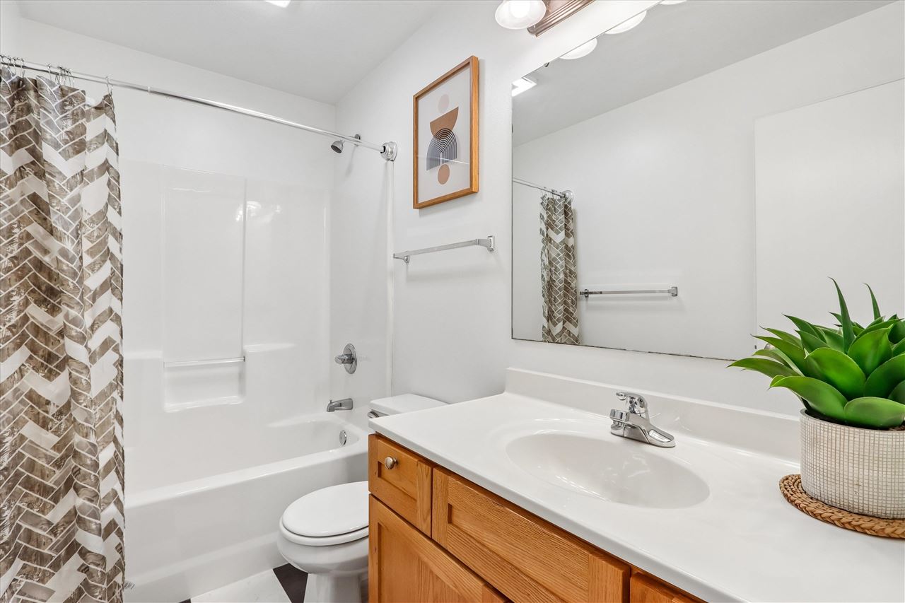 197 Rogers Drive Williamsburg IA 52361