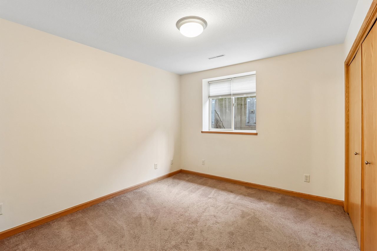 197 Rogers Drive Williamsburg IA 52361
