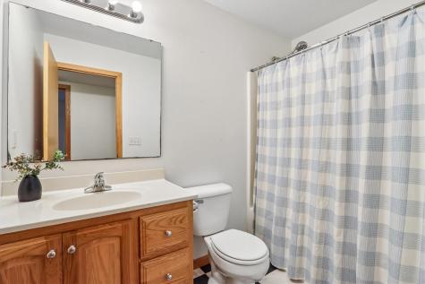 197 Rogers Drive Williamsburg IA 52361